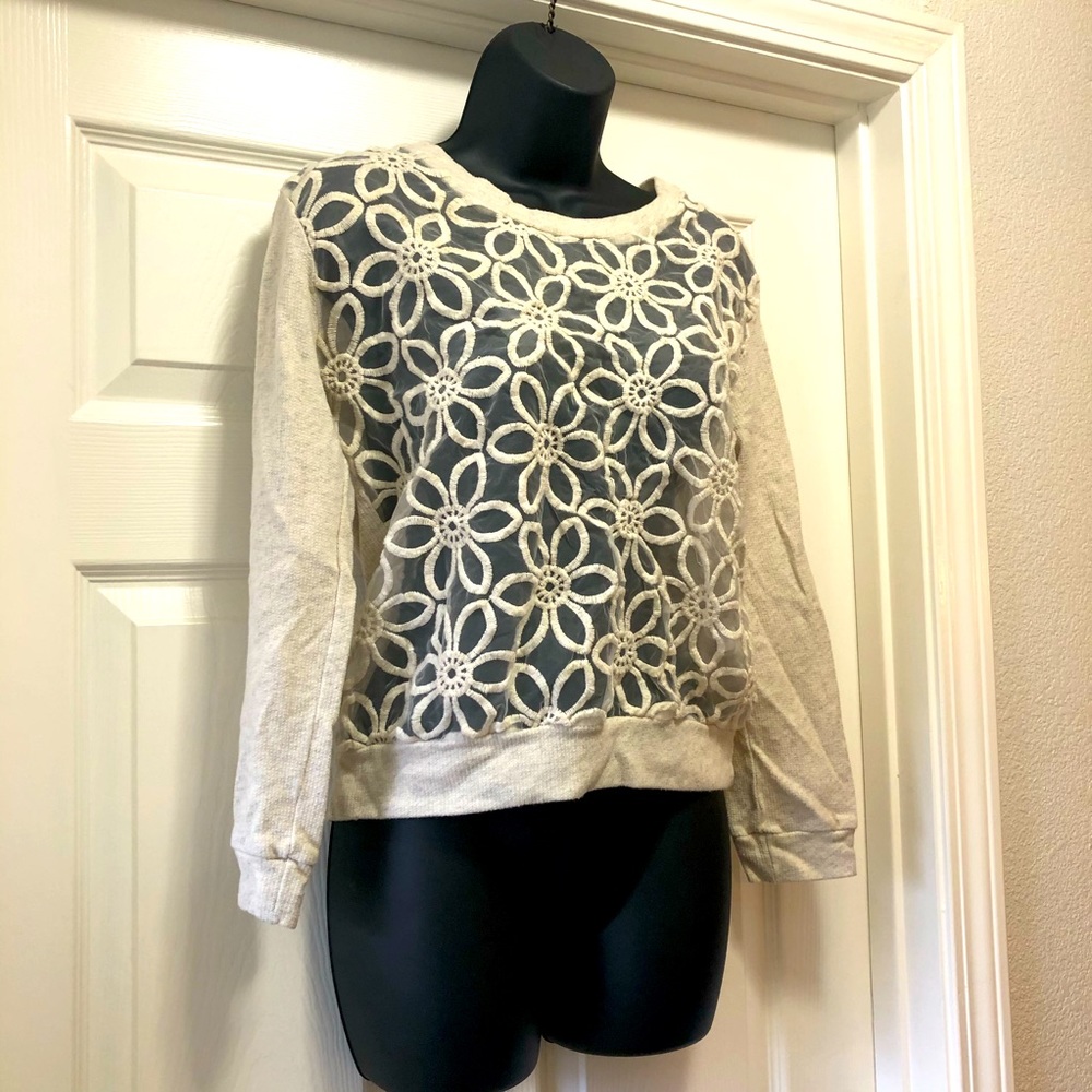 Whimsical mesh flower boutique sweater size S
